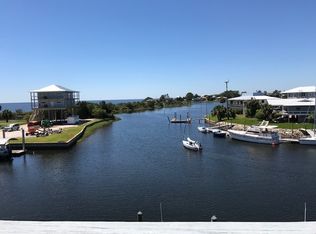 177 Harbour Point Dr, Crawfordville, FL 32327
