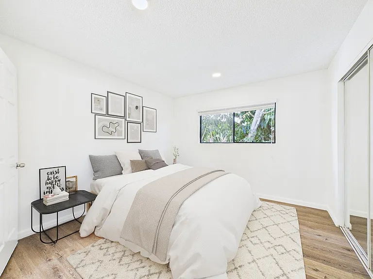 Mentone Apartments — Photo 9