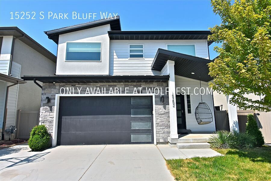 1st image of 15252 S Park Bluff Way