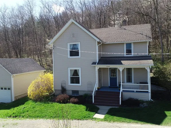 6520 Old Rhine St, Naples, NY 14512