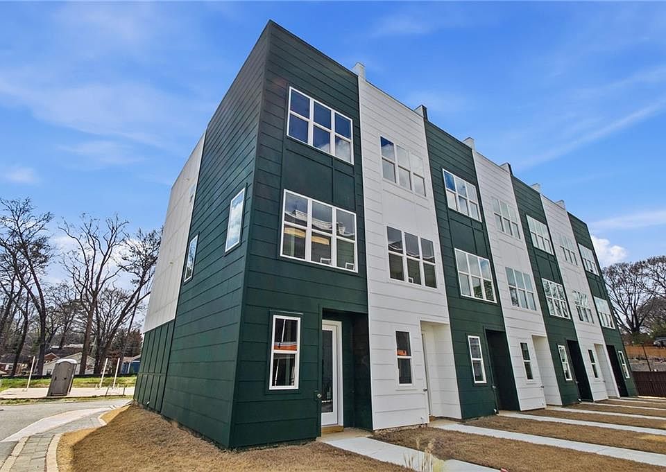 1st image of 2029 Memorial Dr #45