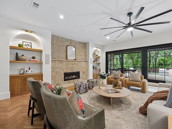 4th image of 1620 Timber Ridge Ln