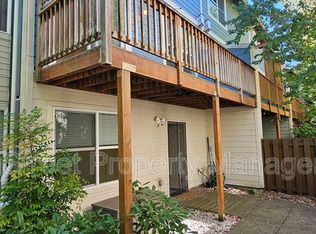 2151 NE Redelfs Way, Hillsboro, OR 97006
