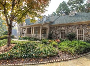 8710 River Trce, Roswell, GA 30076