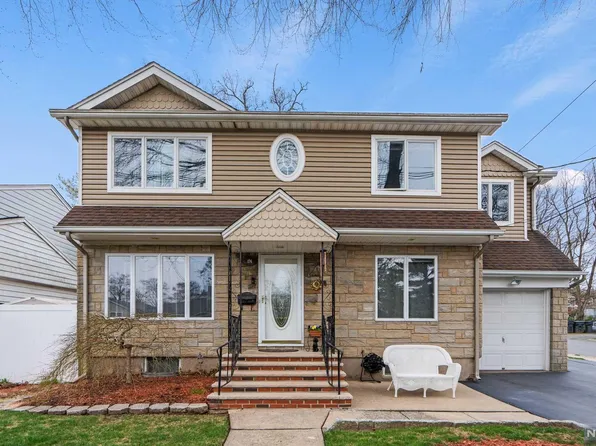 176 W Broad St, Bergenfield, NJ 07621