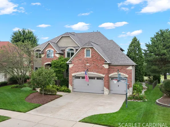 2275 Glouceston Ln, Naperville, IL 60564