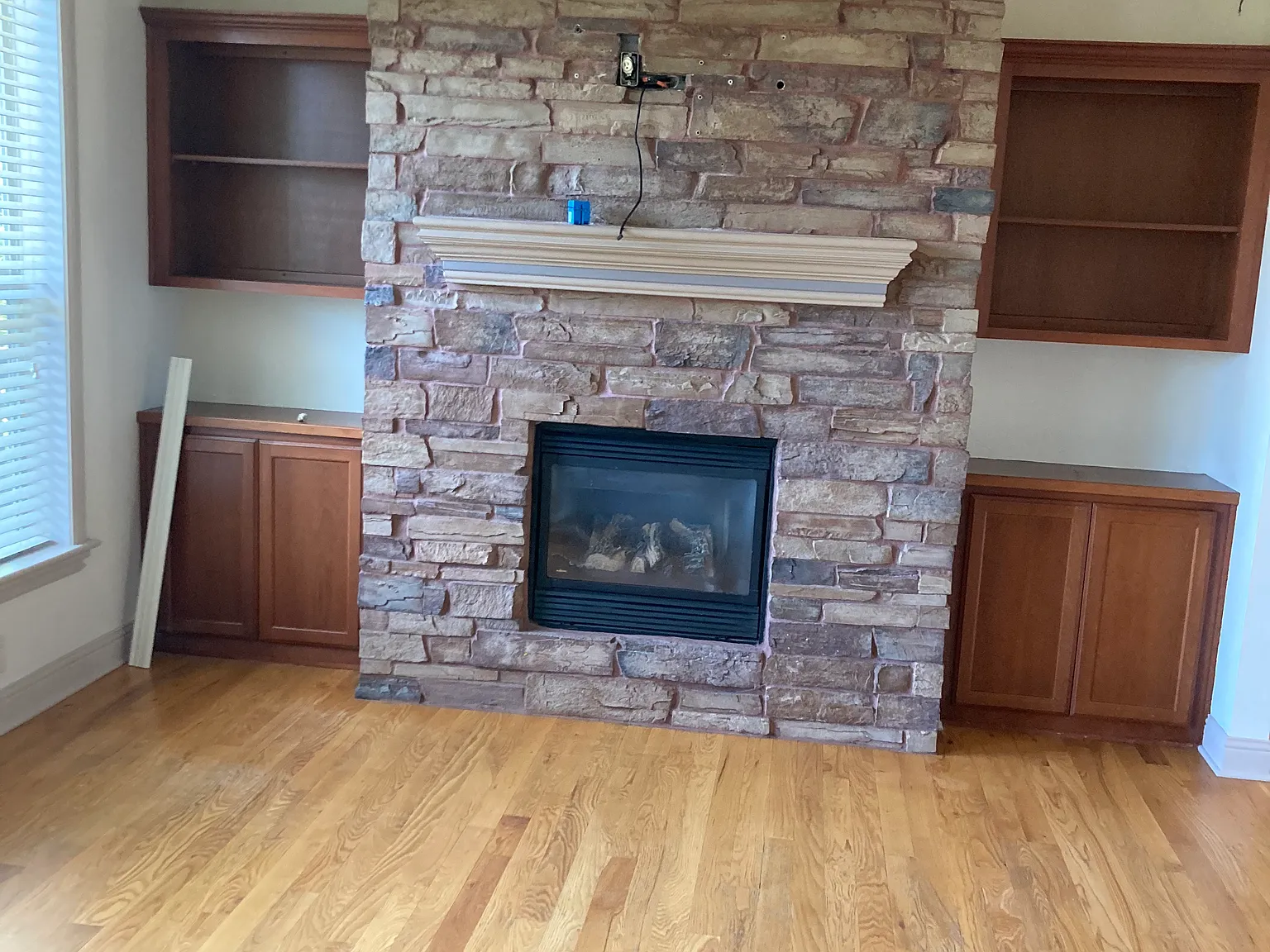 4 bed, 2.5 bath, 2980 sqft, $2,950 — Photo 3