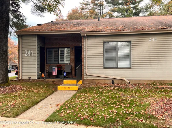 241 Medford Court #A, Manalapan, NJ 07726