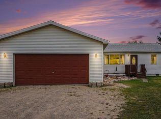 1001 Isabella Vista Dr, Lake Isabella, MI 48893