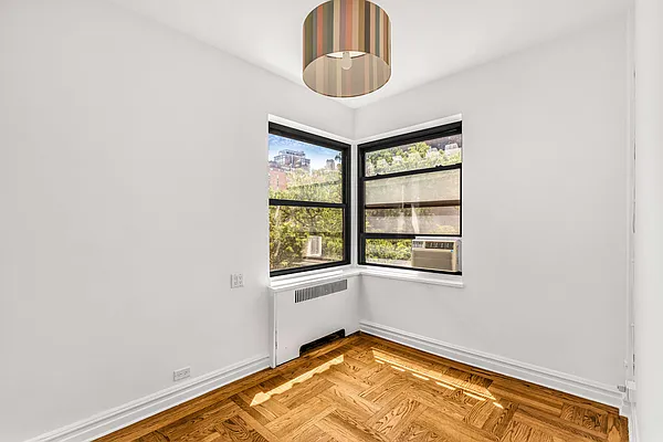 Sold by Sotheby's International Realty | media 6