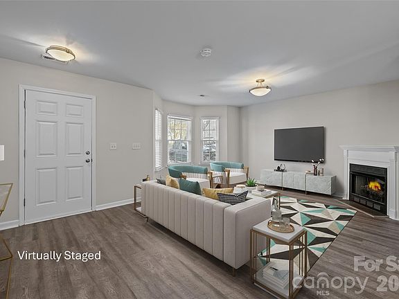 3rd image of 209 Primrose Walk