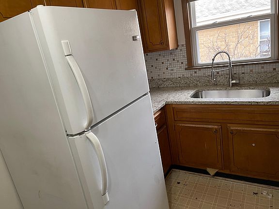 2nd image of 7845 W Lawrence Ave #11