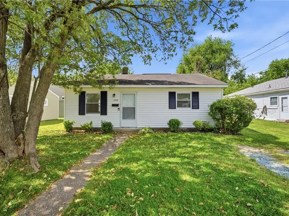 1009 Rowe St, Hampton, VA 23669