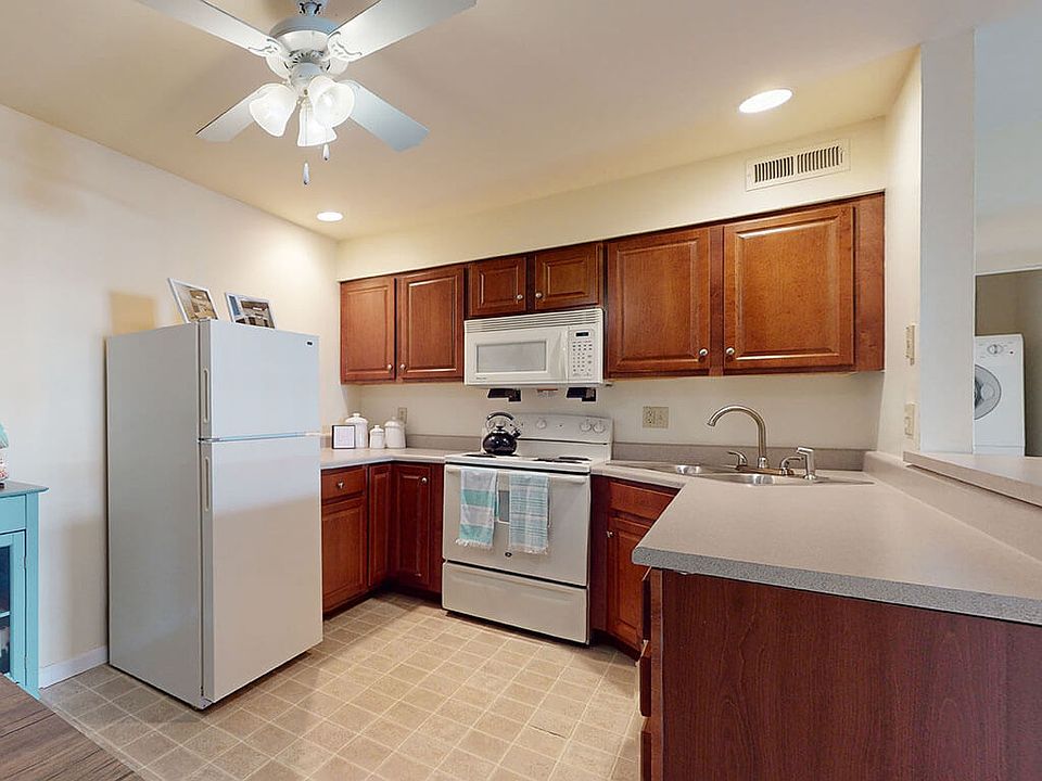 Fully-Equipped Kitchen with Appliances
