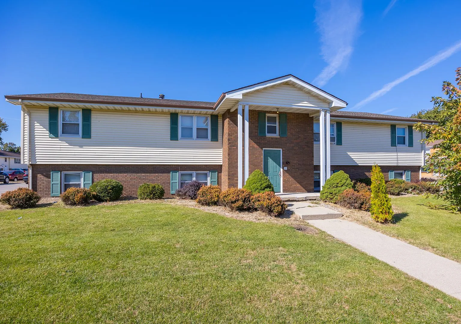 2111 Todd Dr — Photo 1