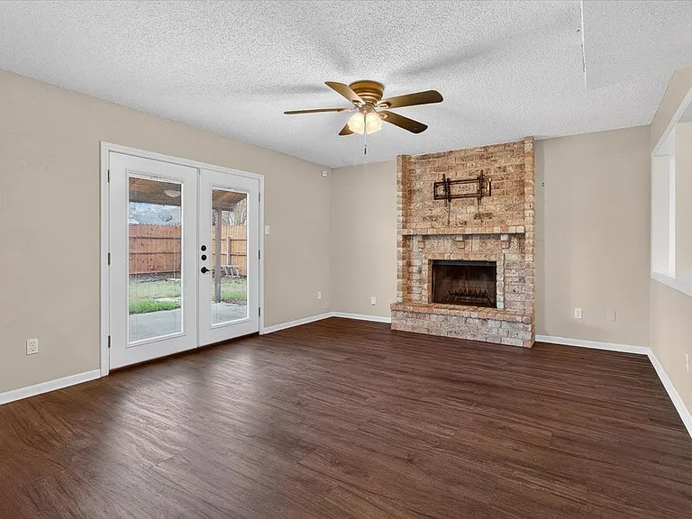 4026 Northwood Dr — Photo 12