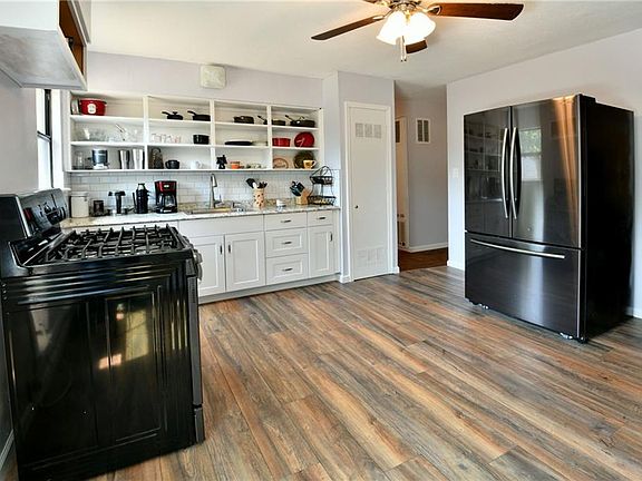 5th image of 1026 Irion Dr