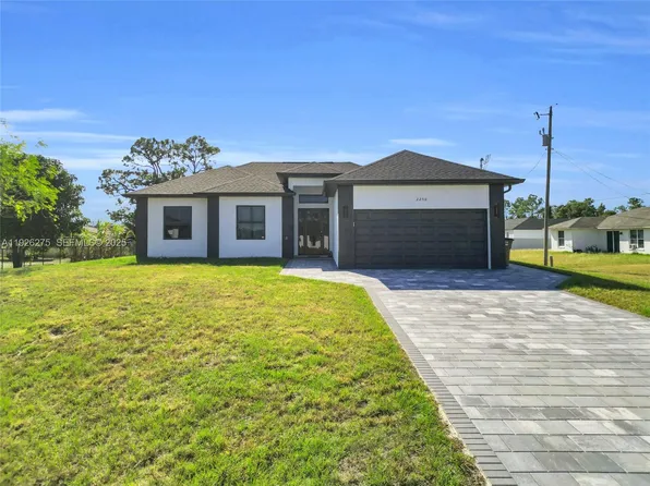 2250 10th Ter, Lehigh Acres, FL 33936