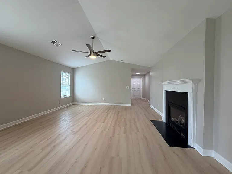 3963 Heather View Ln — Photo 7