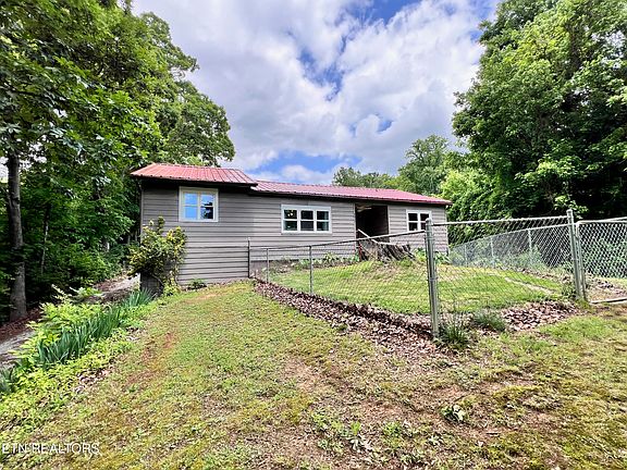 3rd image of 9029 Tedford Ln