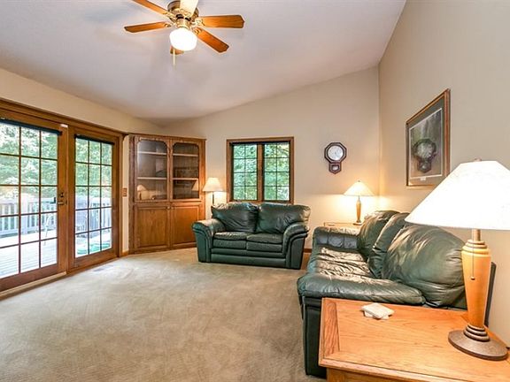 4th image of 2665 Lakeview Dr