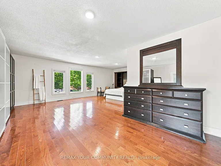 1544 Greenbriar Dr — Photo 19