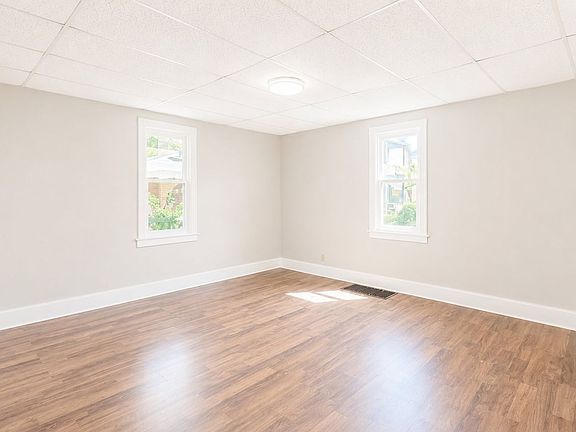 3rd image of 1717 4th Ave
