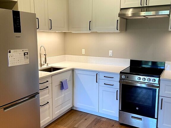 5th image of 5524 31st Ave S #B