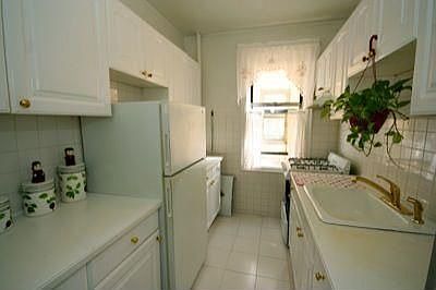 5th image of 57 Park Ter W APT 4D