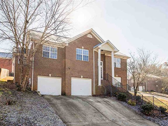 3rd image of 427 Barrington Hills Dr