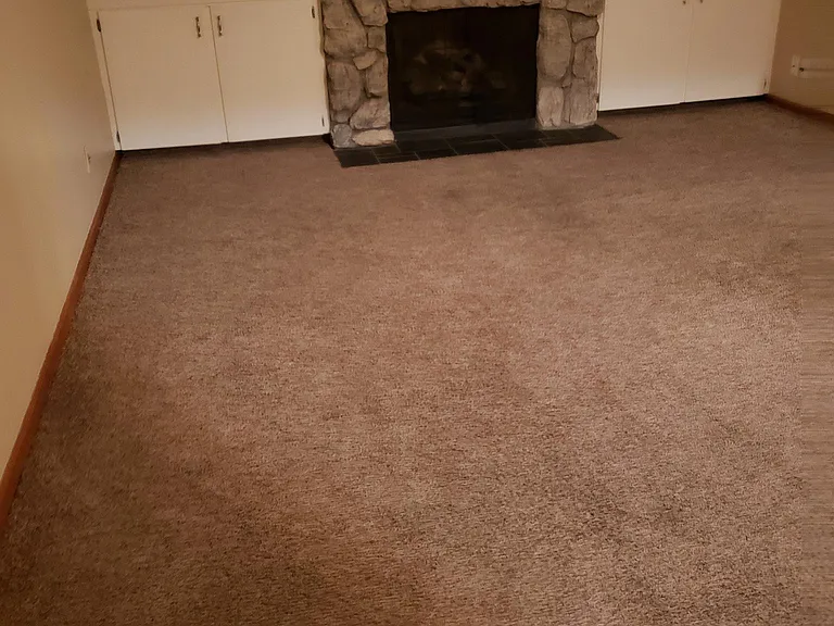 Y Cir — Photo 21