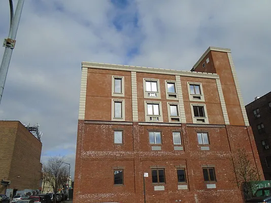 Rented by 18 REALTY | media 3