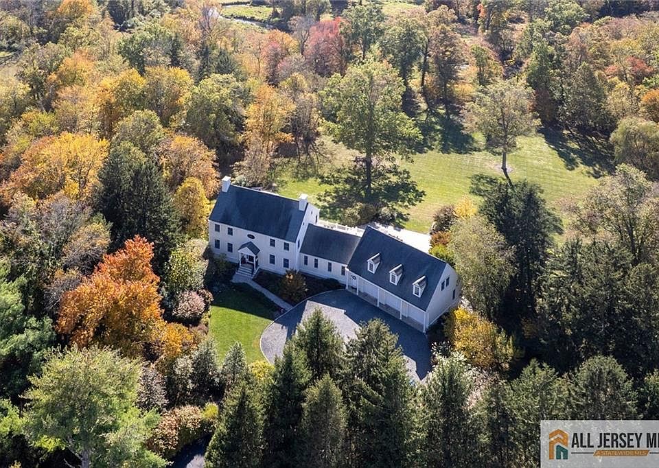 1st image of 213 Cranbury Neck Rd