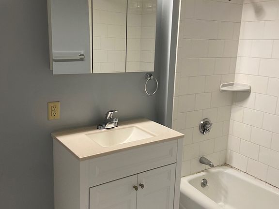 2nd image of 65 Grafton St #2