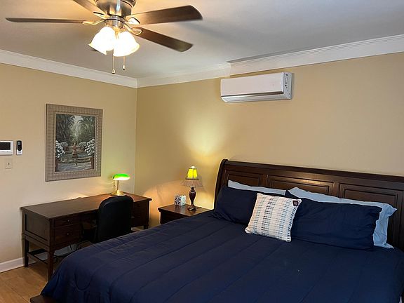 4th image of 101 Maple St APT 2