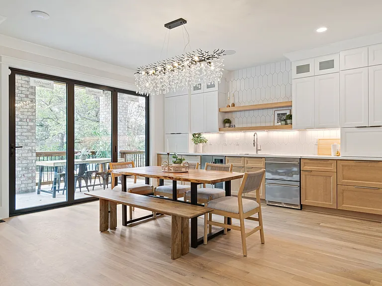 1240 Kenmore Pl — Photo 27