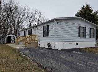 40 Candlelight Dr, Chicago Heights, IL 60411