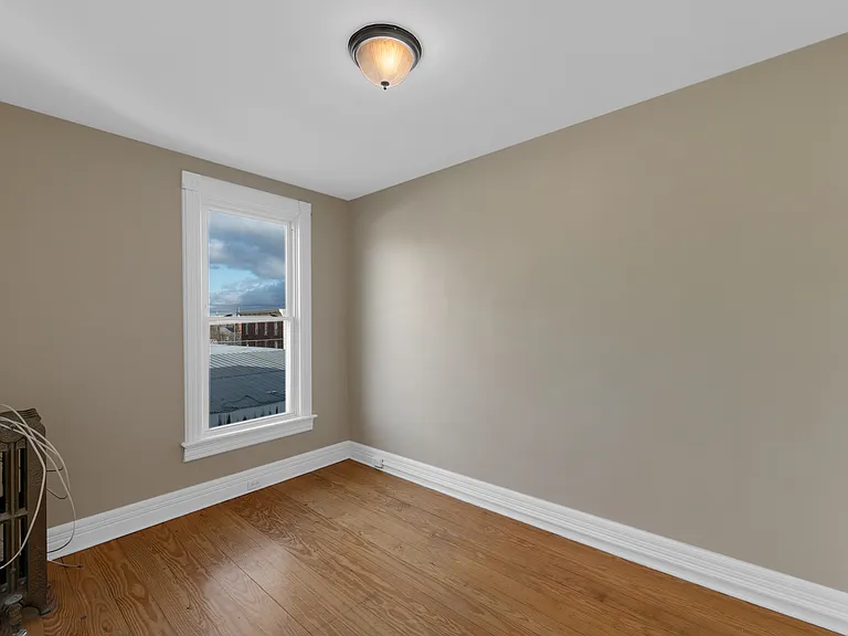 25 Bath St #4 — Photo 9