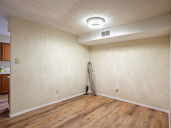 3rd image of 4150 Crow Rd APT 10