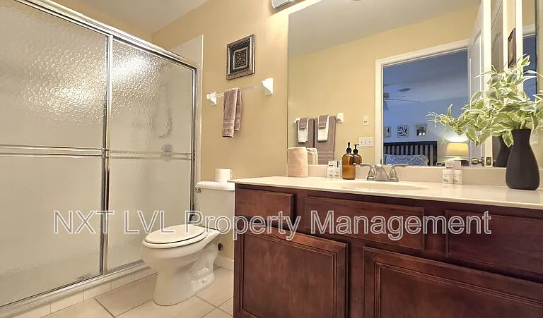 3105 Van Buren Pkwy — Photo 17
