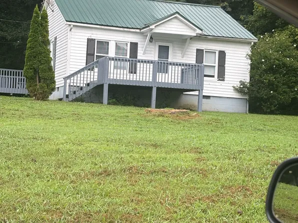 814 Renfro Rd, Harriman, TN 37748