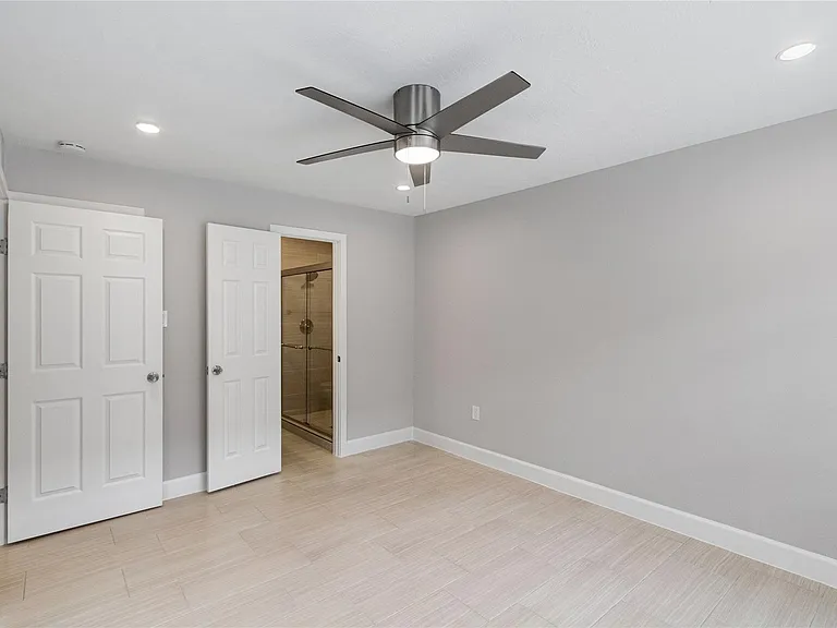 2201 Fountain View Dr #47 — Photo 14