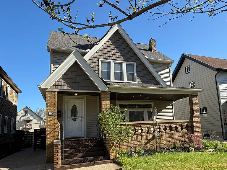 14432 Delaware Ave #B — Photo 1
