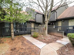 536 Westgate Dr #536, Edison, NJ