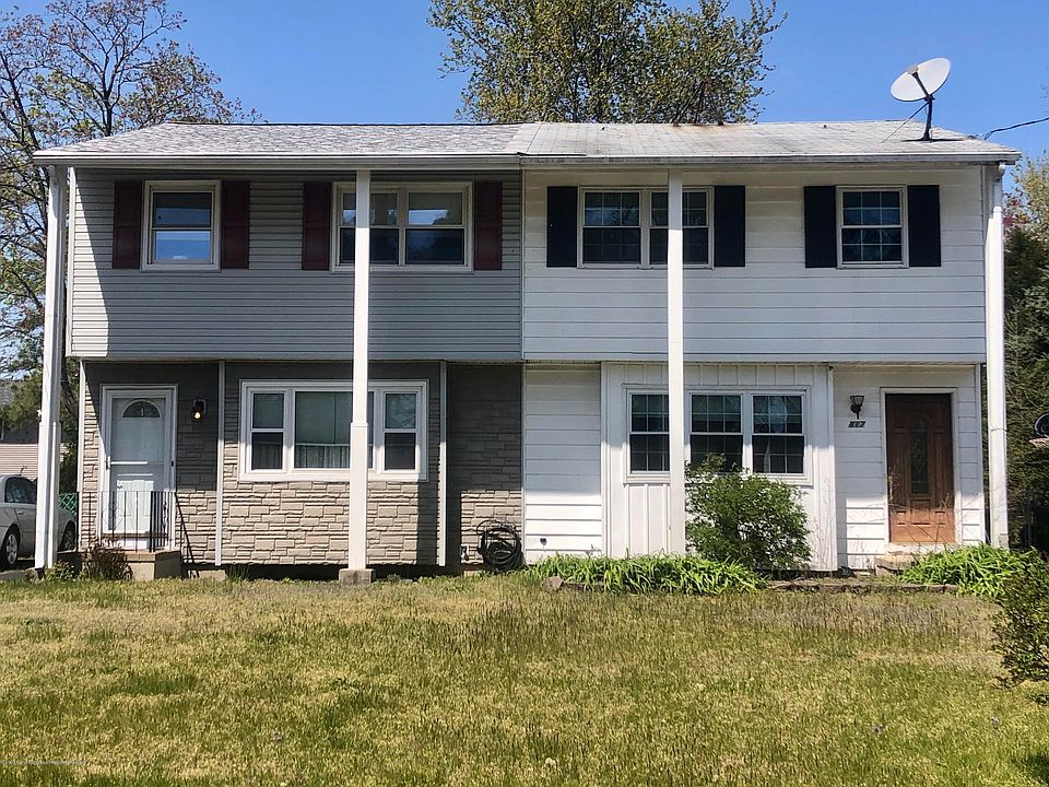 2nd image of 817 Cedar St