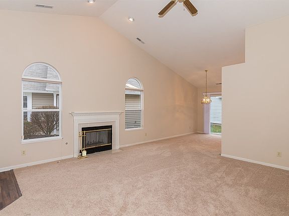 3rd image of 7365 Brackenwood Cir S