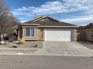 528 Manistee St SE, Albuquerque, NM 87123