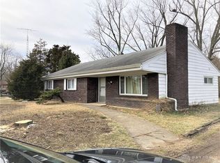 7555 Mad River Rd, Dayton, OH 45459