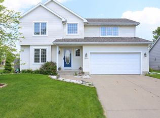 2019 NW 159th St, Clive, IA 50325