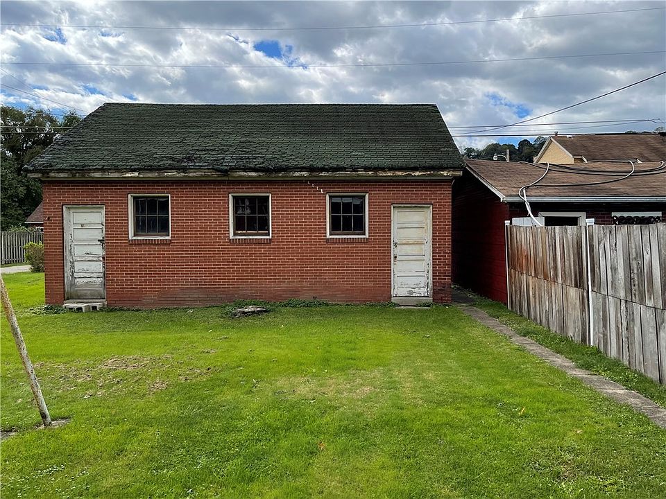 2nd image of 323&325 N McKean St